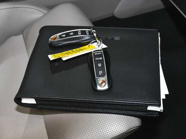 2025 Porsche Taycan Base - 22927762 - 55