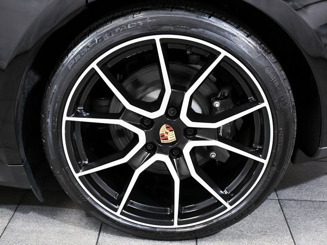 2025 Porsche Taycan Base - 22927762 - 7