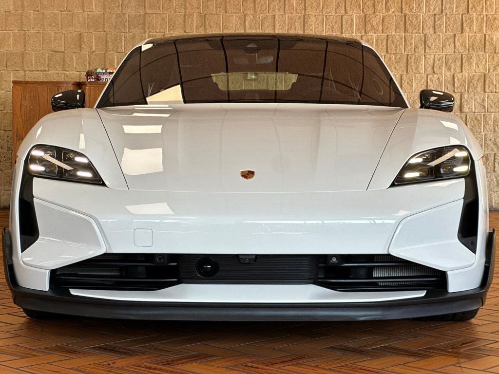 2025 Porsche Taycan Turbo GT photo 10