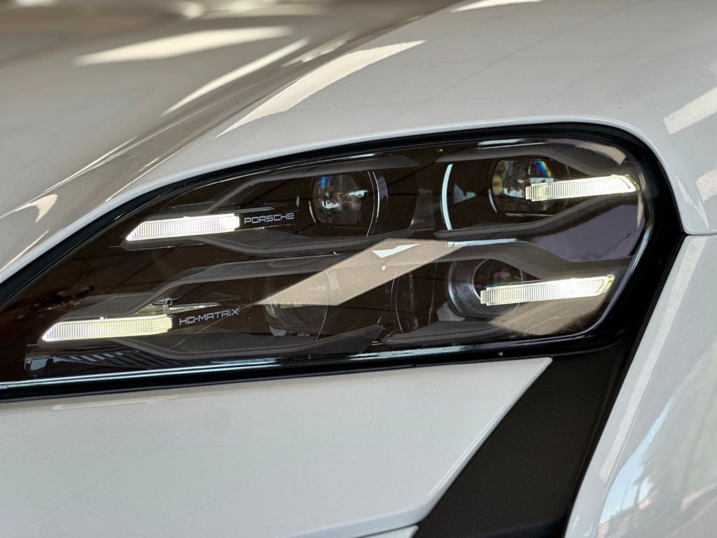 2025 Porsche Taycan Turbo GT photo 22