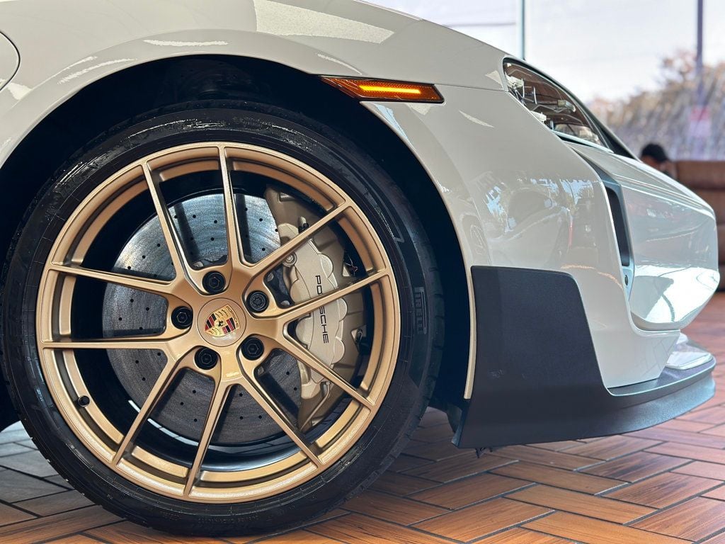 2025 Porsche Taycan Turbo GT photo 30