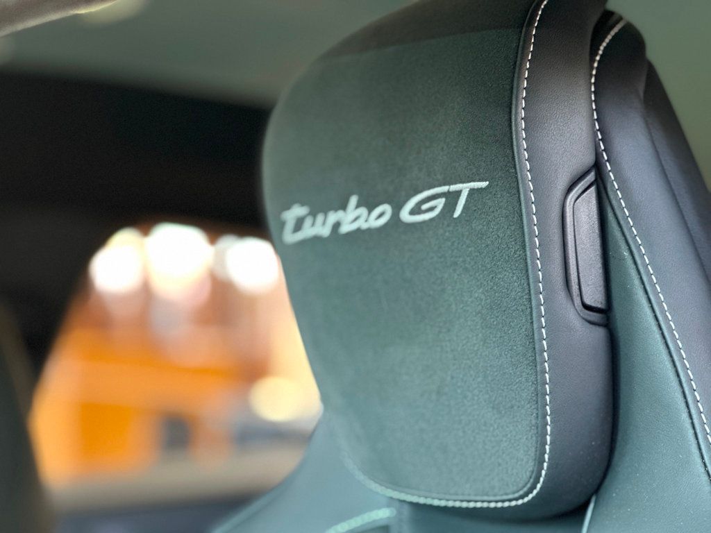 2025 Porsche Taycan Turbo GT photo 35