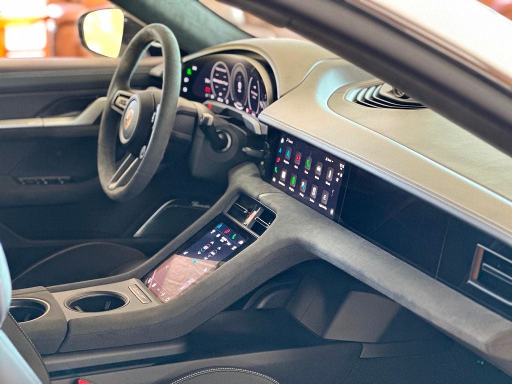 2025 Porsche Taycan Turbo GT photo 51