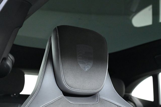 2025 Porsche Taycan Cross Turismo 4 - 22950432 - 23