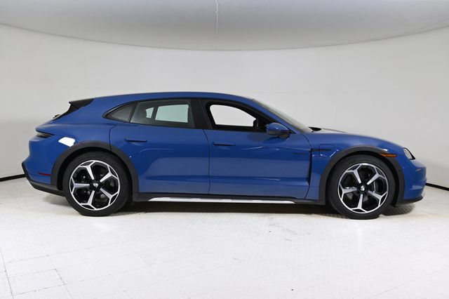 2025 Porsche Taycan Cross Turismo 4 - 22950432 - 7
