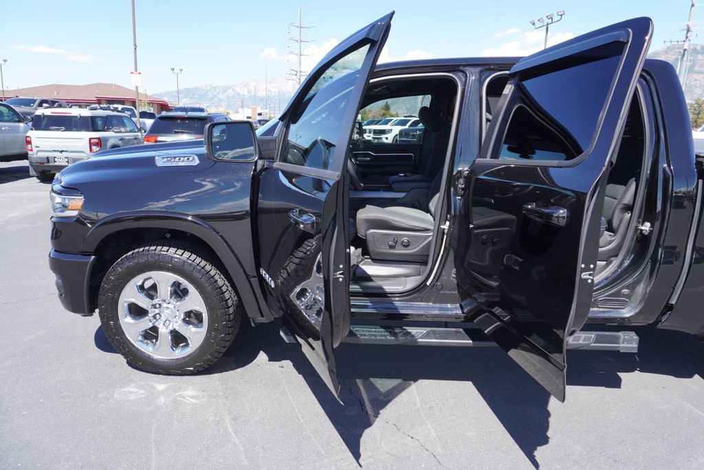 2025 Ram 1500 BIG HORN - 23067688 - 21