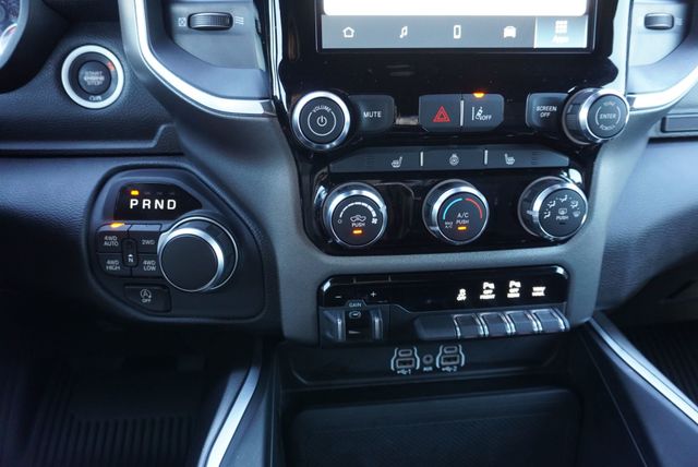 2025 Ram 1500 BIG HORN - 23067688 - 39