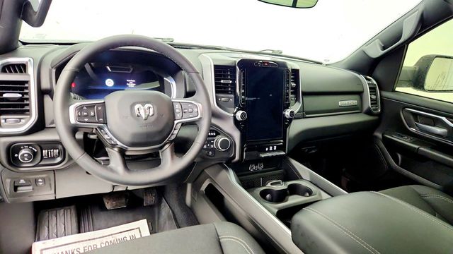 2025 Ram 1500 Big Horn 4x4 Quad Cab 6'4" Box - 23002206 - 11