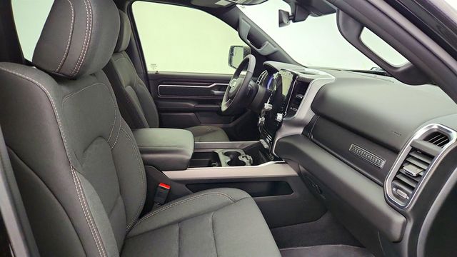 2025 Ram 1500 Big Horn 4x4 Quad Cab 6'4" Box - 23002206 - 23