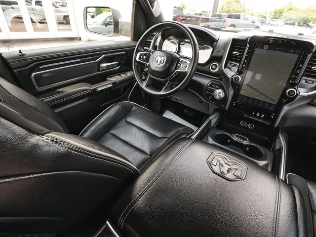 2025 Ram 1500 Laramie - 23077881 - 44