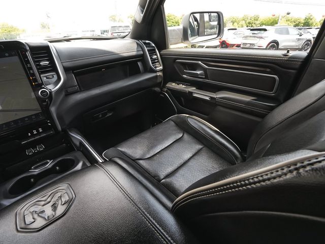 2025 Ram 1500 Laramie - 23077881 - 46