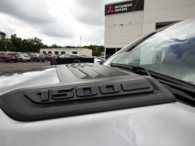 2025 Ram 1500 Laramie - 23077882 - 46