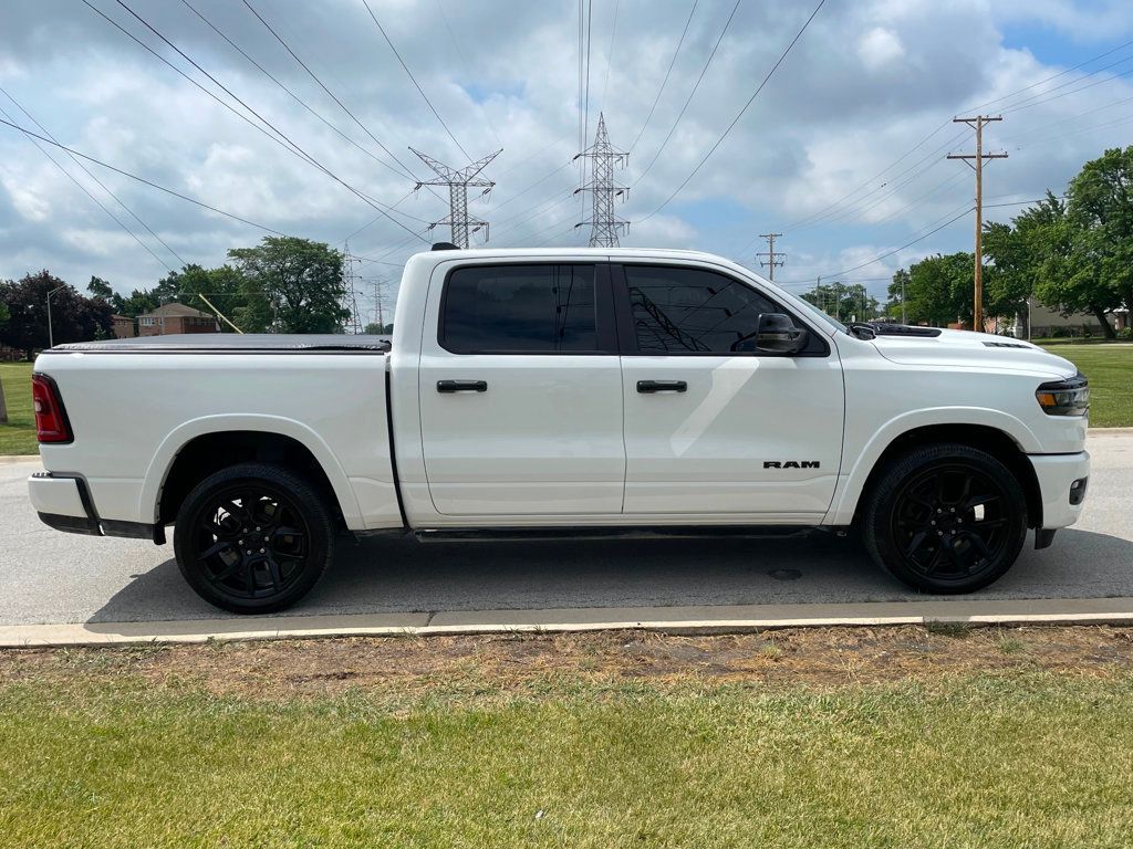 2025 Ram 1500 Laramie 4x4 Crew Cab 5'7" Box - 23038198 - 9