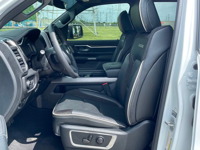 2025 Ram 1500 Laramie 4x4 Crew Cab 5'7" Box - 23038198 - 11