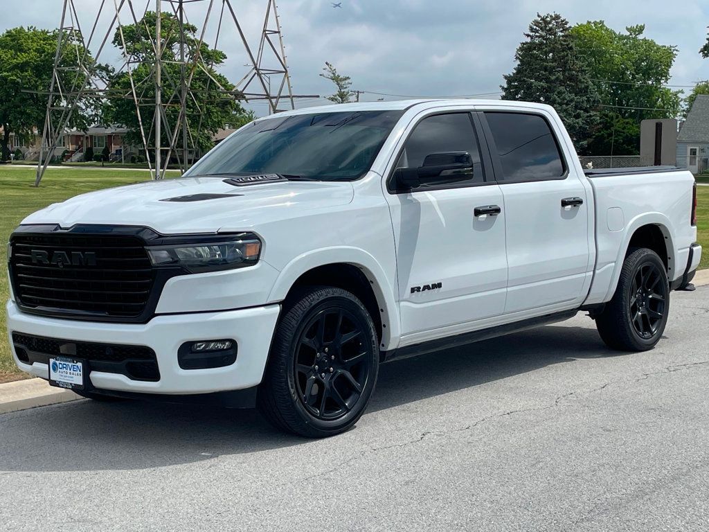 2025 Ram 1500 Laramie 4x4 Crew Cab 5'7" Box - 23038198 - 2