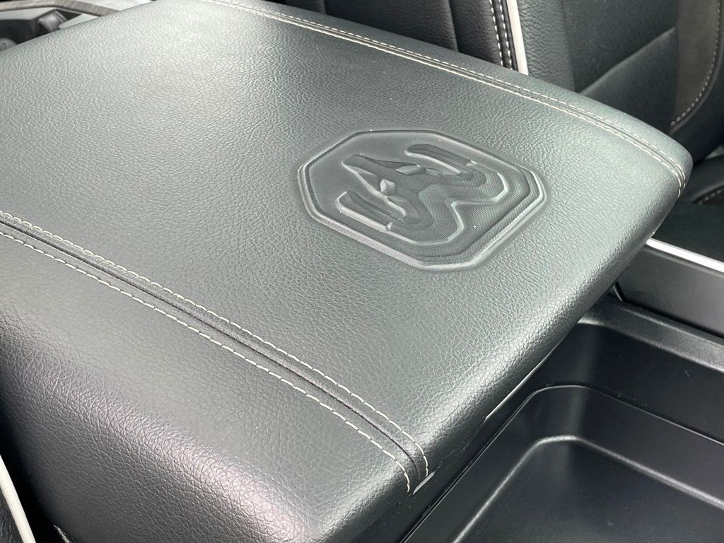 2025 Ram 1500 Laramie 4x4 Crew Cab 5'7" Box - 23038198 - 32