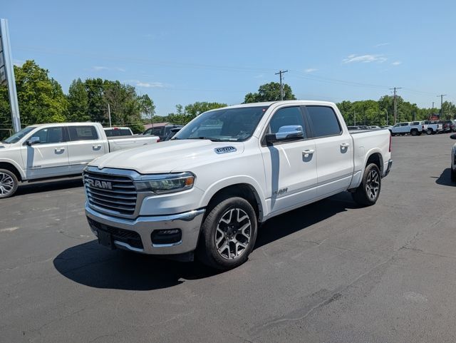 2025 Ram 1500 Laramie 4x4 Crew Cab 5'7" Box - 23026561 - 3