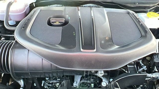 2025 Ram 1500 Laramie 4x4 Crew Cab 5'7" Box - 22896922 - 12