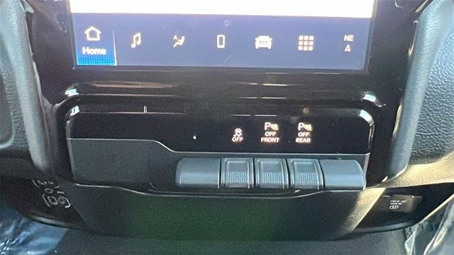 2025 Ram 1500 Laramie 4x4 Crew Cab 5'7" Box - 22896922 - 27