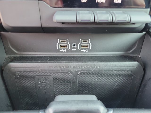 2025 Ram 1500 Laramie 4x4 Crew Cab 5'7" Box - 22918559 - 11