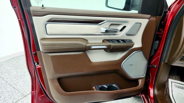 2025 Ram 1500 Laramie 4x4 Crew Cab 5'7" Box - 22966138 - 10