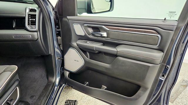 2025 Ram 1500 Laramie 4x4 Crew Cab 5'7" Box - 23019122 - 26