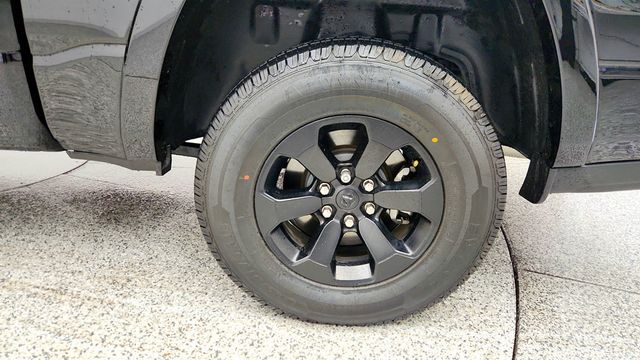 2025 Ram 1500 Laramie 4x4 Crew Cab 5'7'' Box Night Edition w/ Adv. Safety II - 22998955 - 8