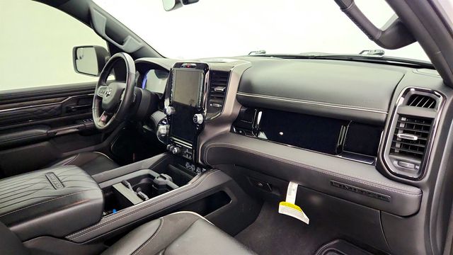 2025 Ram 1500 Limited 4x4 Crew Cab 5'7'' Box w/ Dual Pane Panoramic Sunroof - 23029243 - 25