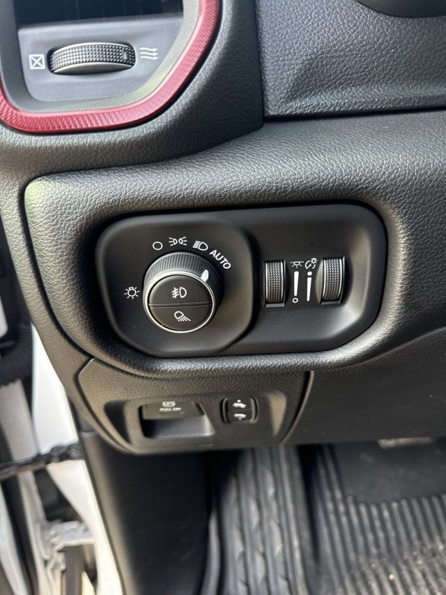 2025 Ram 1500 Rebel 4x4 Crew Cab 5'7" Box - 22979422 - 19