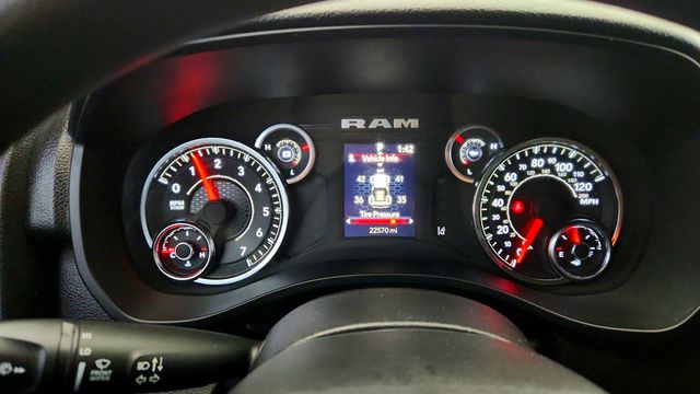 2025 Ram 1500 Tradesman 4x2 Crew Cab 5'7" Box - 22998939 - 13