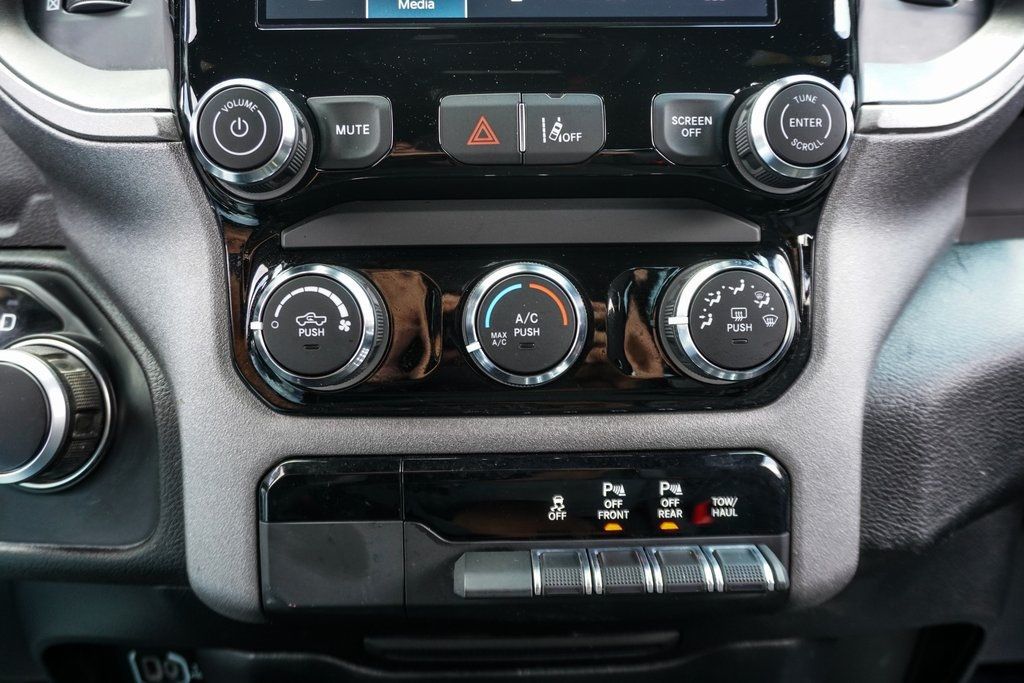 2025 Ram 1500 Tradesman photo 35