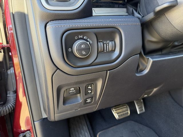2025 Ram 1500 Tungsten 4x4 Crew Cab 5'7" Box - 23088305 - 27