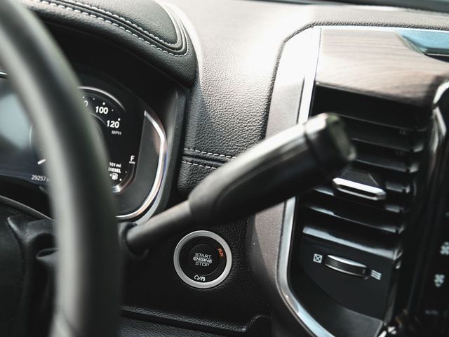 2025 Ram 2500 Laramie - 23050299 - 26