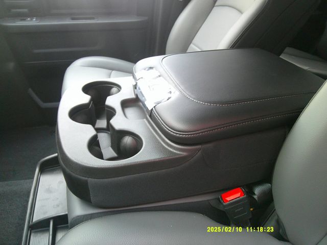 2025 Ram 2500 Tradesman 4x4 Crew Cab 6'4 - 23092246 - 10