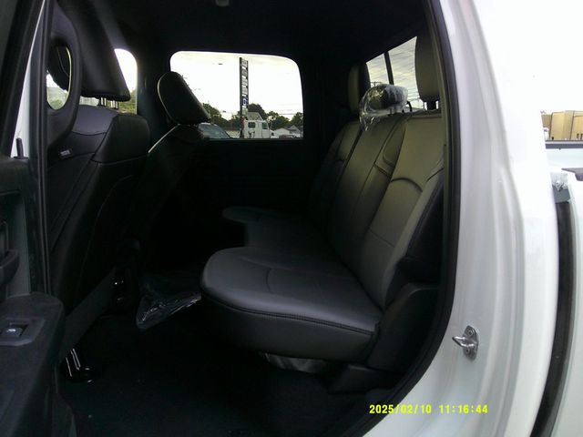 2025 Ram 2500 Tradesman 4x4 Crew Cab 6'4 - 23092246 - 14
