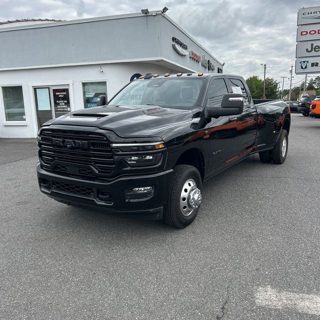2025 Ram 3500 Laramie - 23025579 - 2