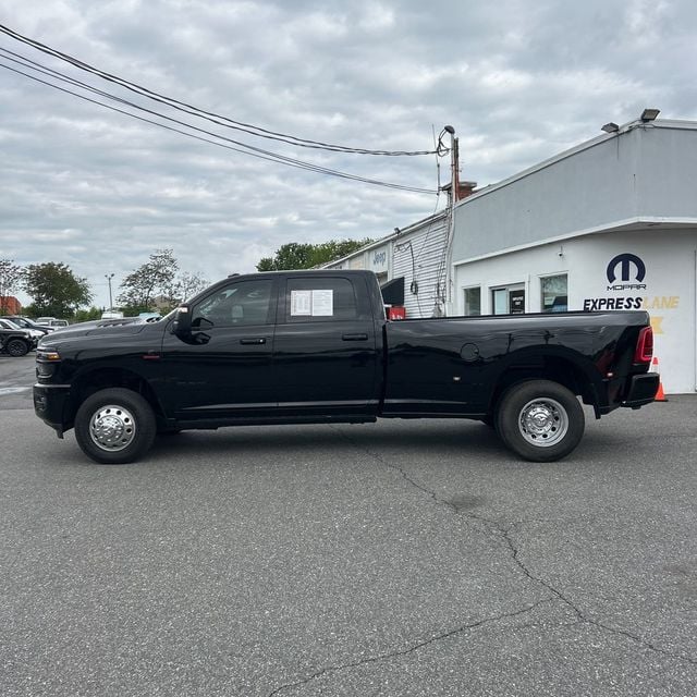 2025 Ram 3500 Laramie - 23025579 - 3