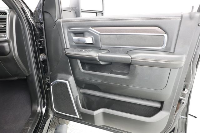 2025 Ram 3500 Laramie 4x4 Crew Cab 8' Box Night Edition w/ 6.7L HO Diesel I6 - 23037750 - 21