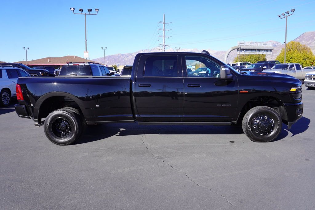 2025 Ram 3500 LARAMIE NIGHT EDITION - 22934690 - 13