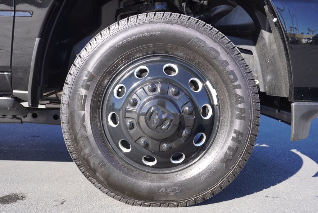2025 Ram 3500 LARAMIE NIGHT EDITION - 22934690 - 16