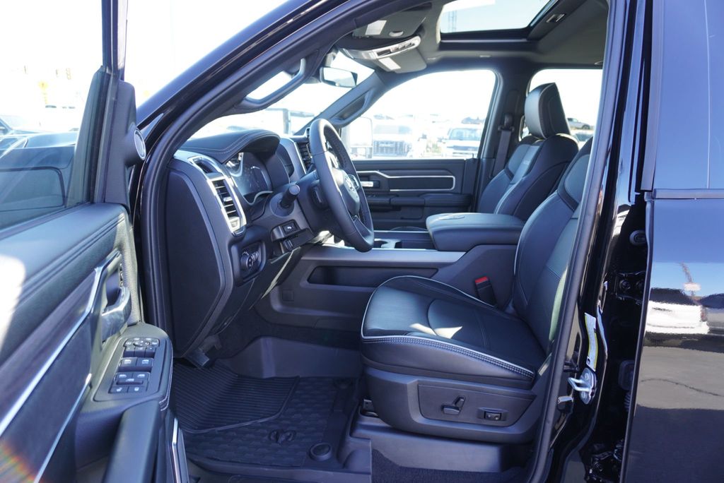 2025 Ram 3500 LARAMIE NIGHT EDITION - 22934690 - 24