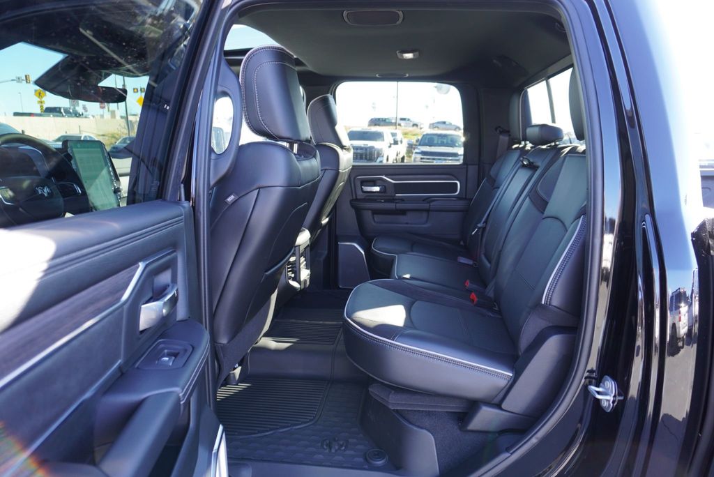 2025 Ram 3500 LARAMIE NIGHT EDITION - 22934690 - 25