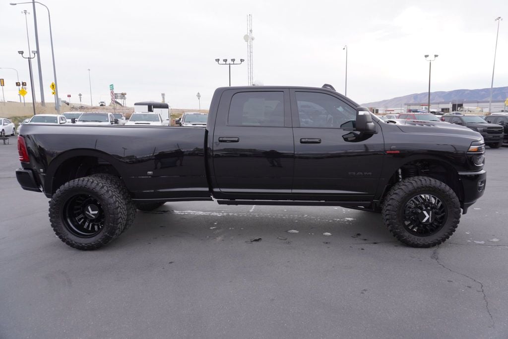2025 Ram 3500 LARAMIE NIGHT EDITION - 22963675 - 13