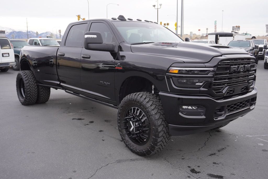 2025 Ram 3500 LARAMIE NIGHT EDITION - 22963675 - 15