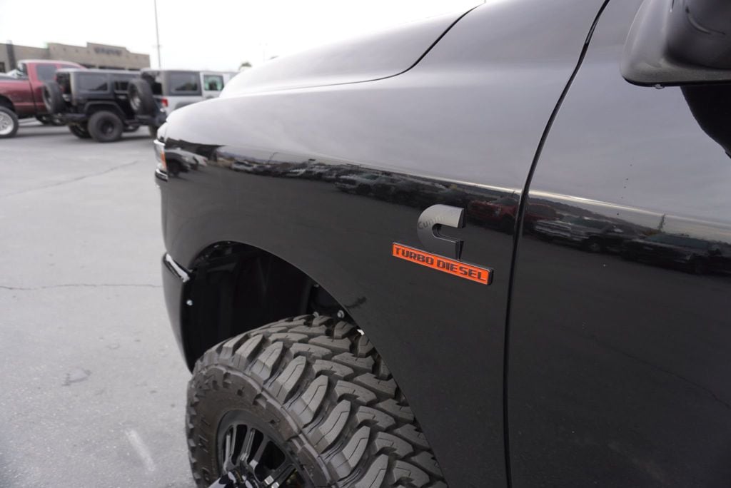 2025 Ram 3500 LARAMIE NIGHT EDITION - 22963675 - 21