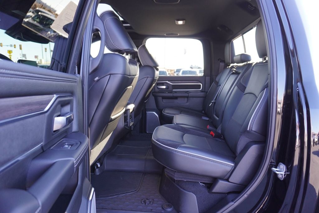 2025 Ram 3500 LARAMIE NIGHT EDITION - 22963675 - 25