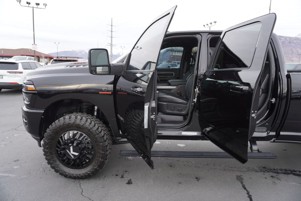 2025 Ram 3500 LARAMIE NIGHT EDITION - 22963675 - 26