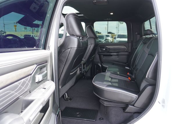 2025 Ram 3500 LIMITED NIGHT EDITION - 23020547 - 22