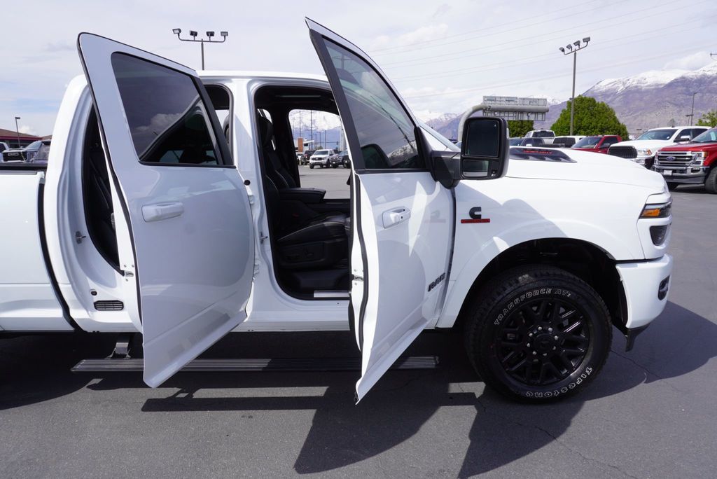 2025 Ram 3500 LIMITED NIGHT EDITION - 23020547 - 26