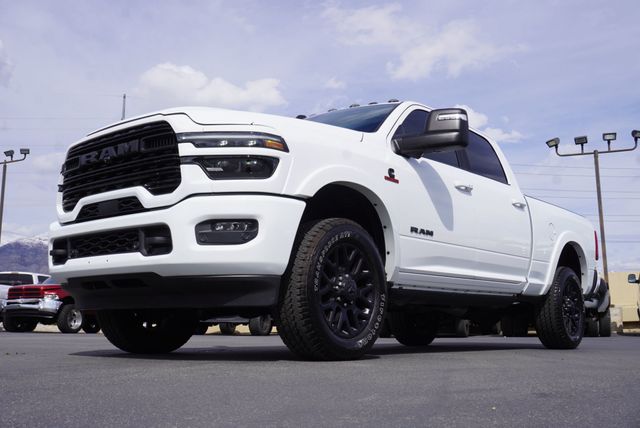 2025 Ram 3500 LIMITED NIGHT EDITION - 23020547 - 6